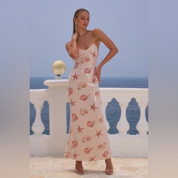Runaway the Label Niyah Maxi Dress - Sand Seashell - Picture 12 of 12